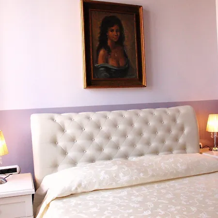 Charme Holidays Colosseum Konukevi Roma