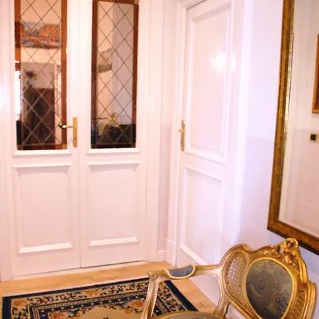 Charme Holidays Colosseum Konukevi 4*