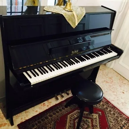 Charme Holidays Colosseum Konukevi 4*