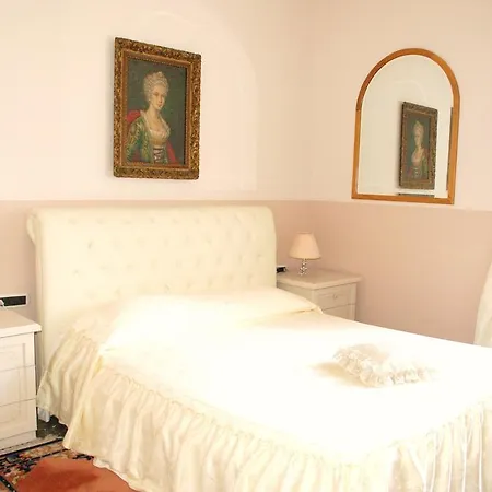 Charme Holidays Colosseum Konukevi 4*