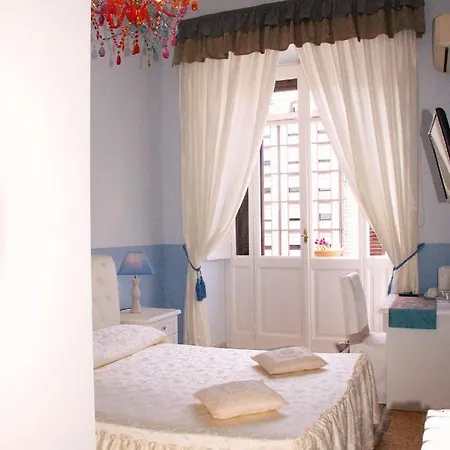 Konukevi Charme Holidays Colosseum 4*